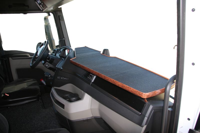 Velká police MAN TGX (2020+) černá