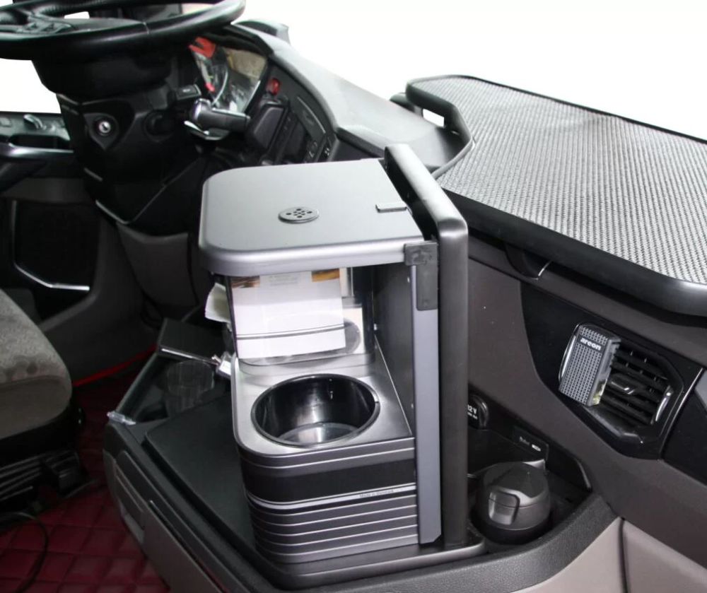 Polička na kávovar Kirk Scania NTG R/S 2017-