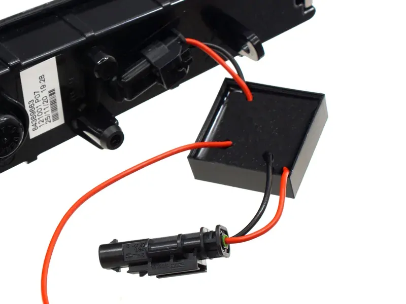 Adaptér na poziční světlo z bočního blinkru Volvo FH5 2021+