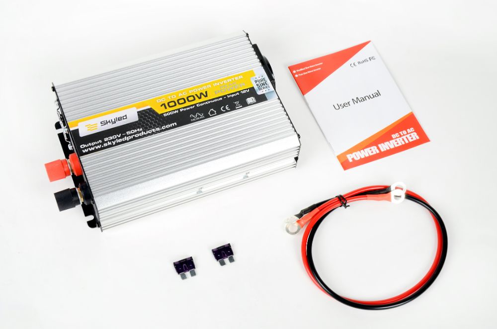 Měnič napětí Skyled 12V/230V, 1000W (500W trvalý), čistý Sinus