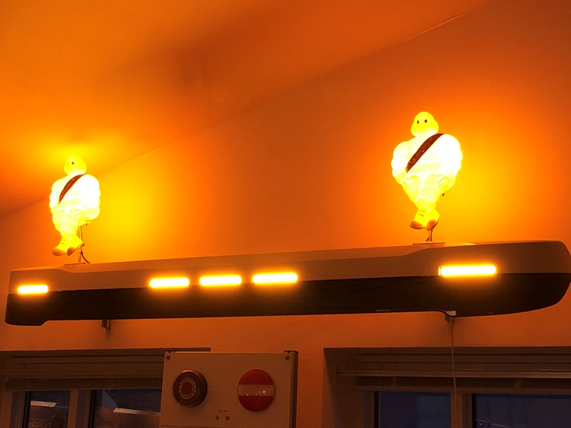LED podsvícení figurek Michelin