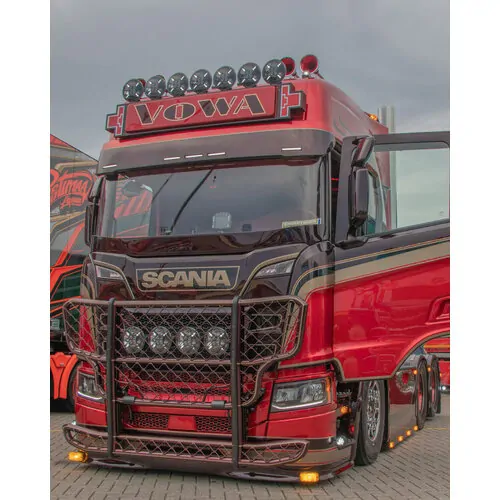 Sluneční clona Scania New generation s 5 výřezy dole