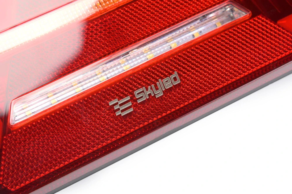 LED zadní koncové světlo Skyled (poziční světlo, couvací, brzdové, mlhovka, odrazka, dynamický blinkr), ECE R10, R148, R150- pravé