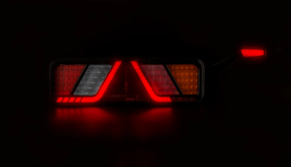 LED zadní skupinová svítilna s tykadlem 24V, 6 funkcí, 7pin konektor- levé