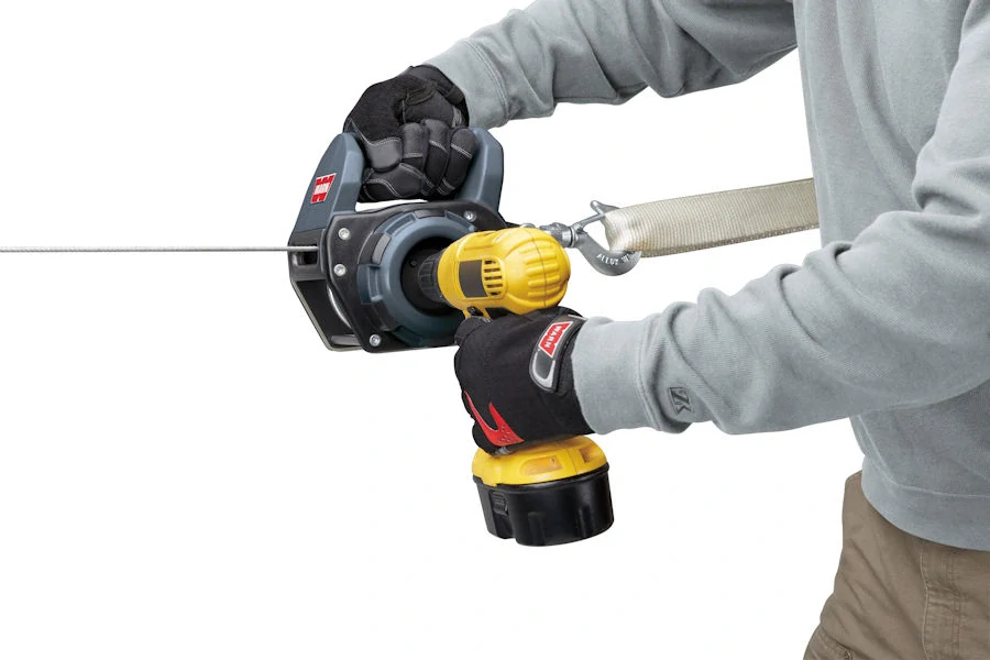 Naviják WARN Drill Winch 340kg, s ocelovým lanem