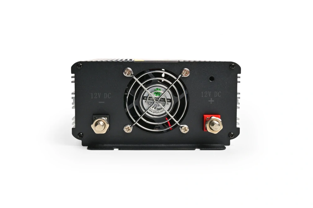 Měnič napětí Skyled 12V/230V, 3000W (1500W trvalý), modifikovaný Sinus