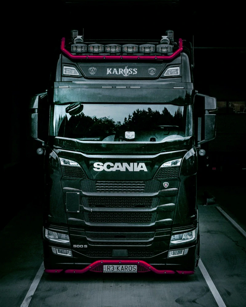 Sluneční clona s výřezem pro Scania New Gen S/R 35cm hluboká