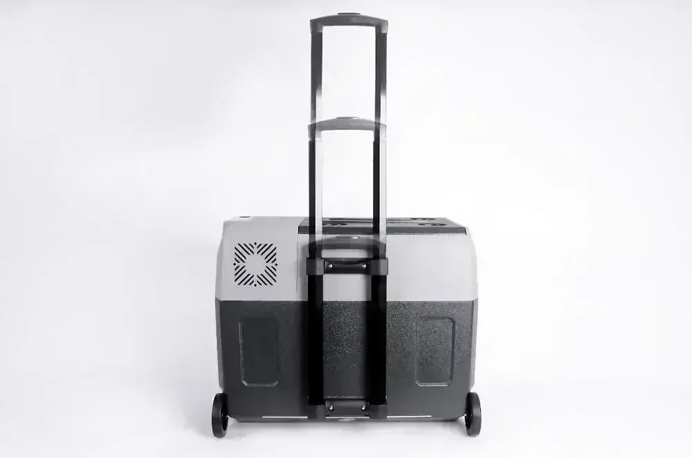 Přenosná kompresorová autochladnička Vigo Cool V40W, 40 l, 12/24/230V, Rukojeť a kolečka