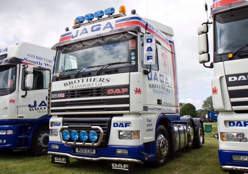 Střešní nerezový rám Kelsa HiBar DH04 pro DAF XF106 Facelift Spacecab | XF106 Spacecab
