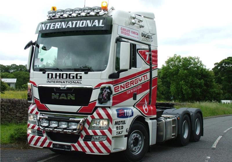 Přední nerezový rám Kelsa MultiBar pro Man TGX XXL | XLX | XL