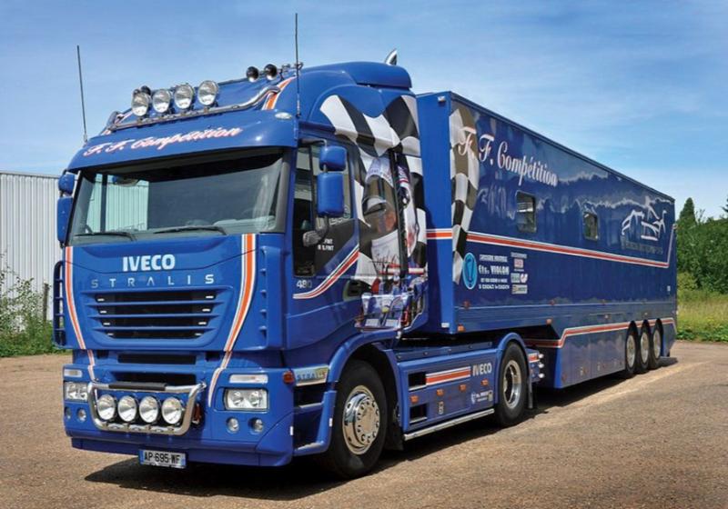 Boční nerezové rámy Kelsa SideBars pro  Iveco Stralis Cube s HIWAY HIWAY