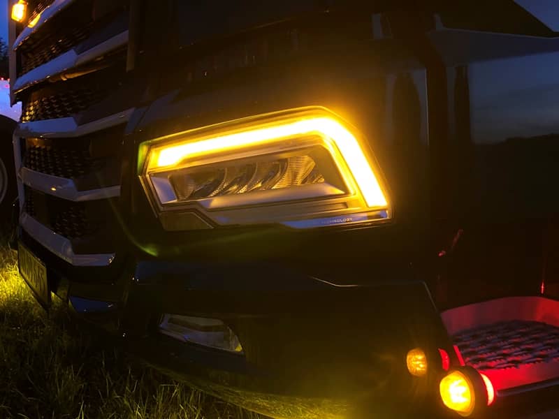Oranžové LED moduly denního svícení pro DAF XG, XG+ a XF 2021-