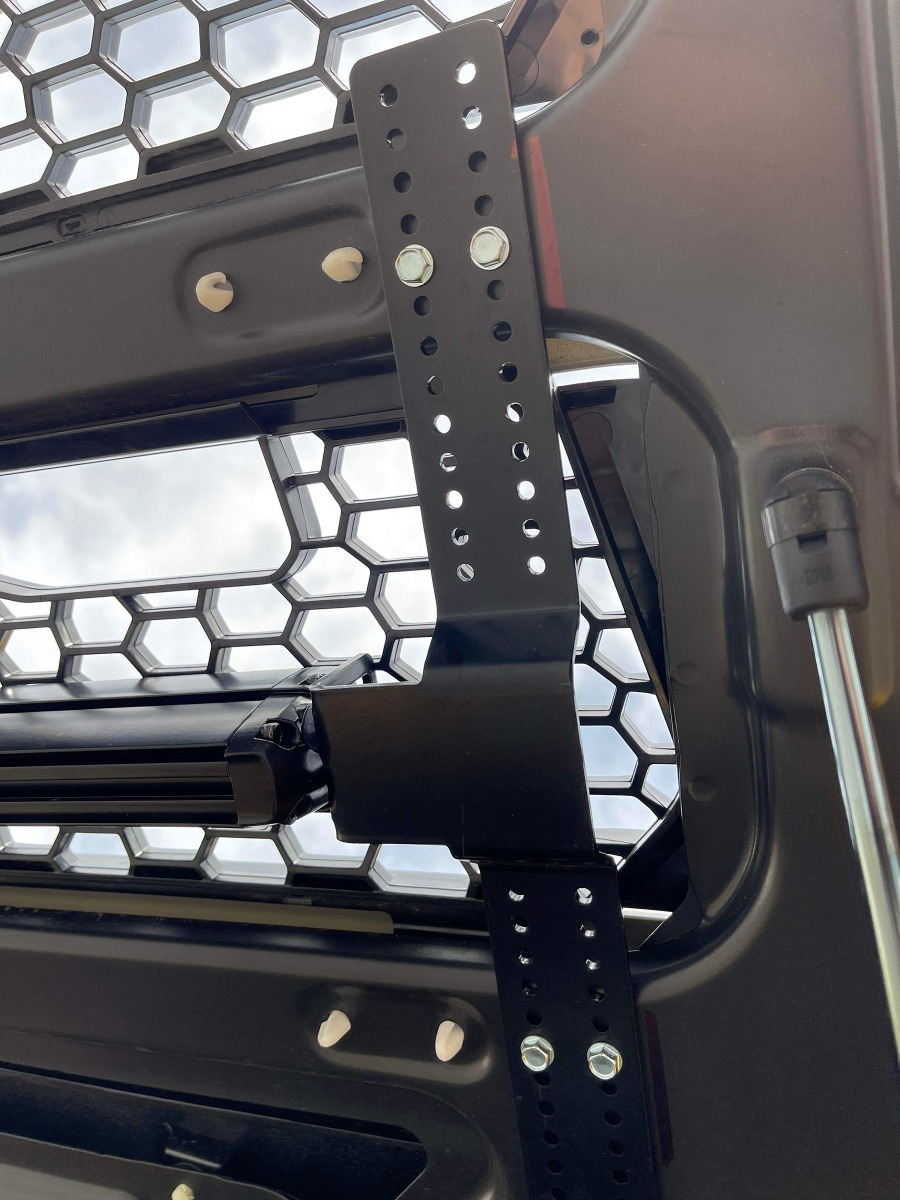Sada pro uchycení LED baru do masky Scania NTG