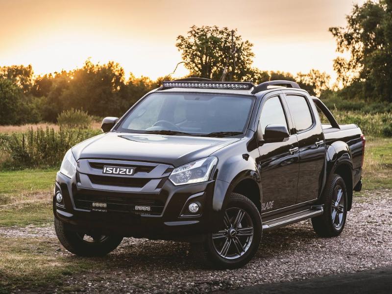 Sada světla pro montáž na střechu Lazer pro Isuzu D-Max (2017+) pro auto se střešními ližinami, Linear-36/T24 Evolution