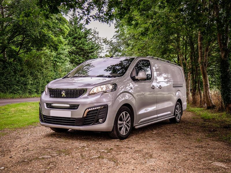 Sada světla do nárazníku Lazer pro Peugeot Expert (2016-2023), Linear-18
