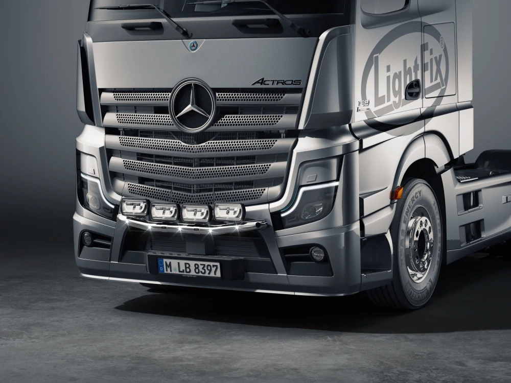 Přední ochranný rám Lightfix 4-LIGHT "MINI" nerezový – MERCEDES - ACTROS (L-CAB)