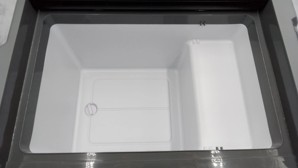 Přenosná kompresorová autochladnička Vigo Cool V30M, 30 l, 12/24/230V NW