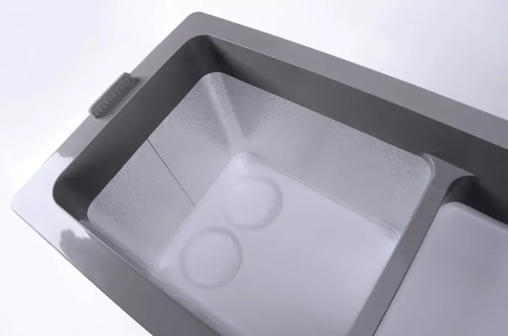 Přenosná kompresorová autochladnička Vigo Cool V35, 35 l, 12/24/230V