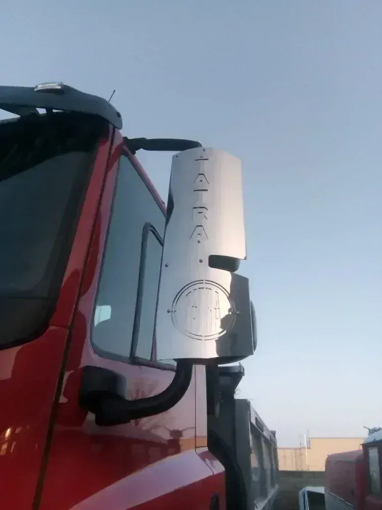 Nerezové kryty zrcátek pro Tatra Phoenix s logem a nápisem
