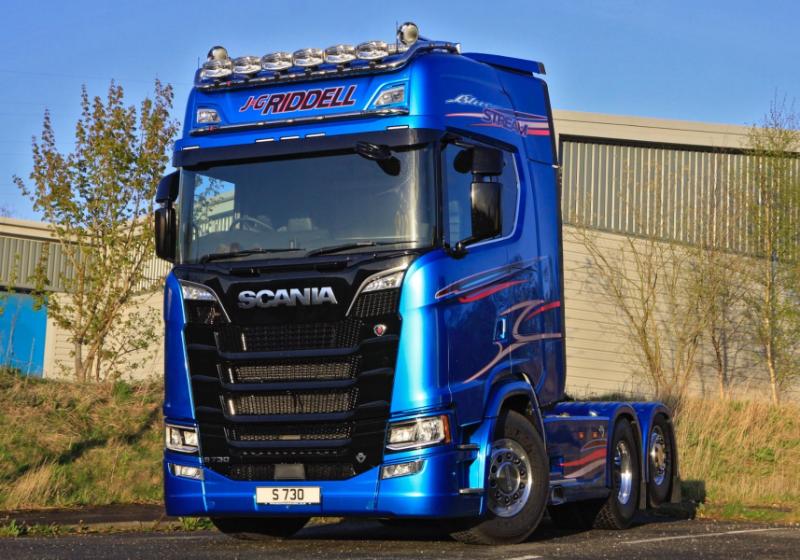 Střešní nerezový rám Kelsa HiBar Široký pro  Scania Next Generation R&S Vysoká kabina