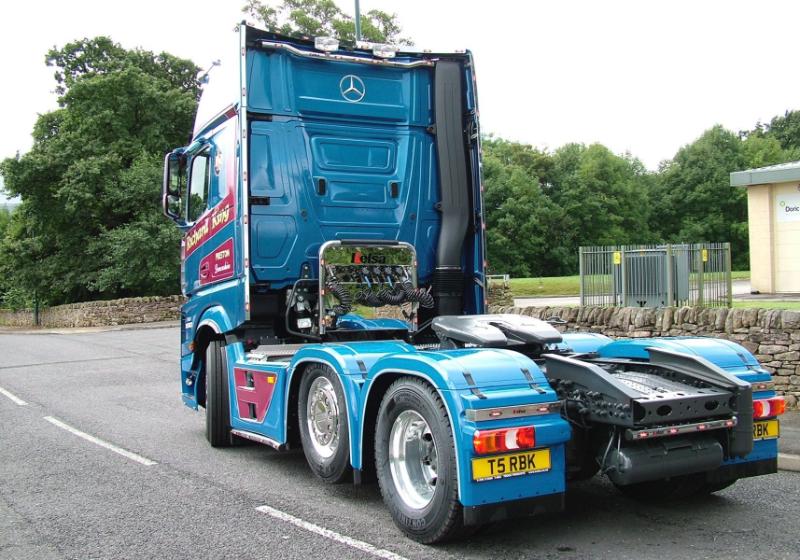 Zadní nerezový rám Kelsa Bakbar pro Mercedes Actros 2012-on Streamspace 2.5m