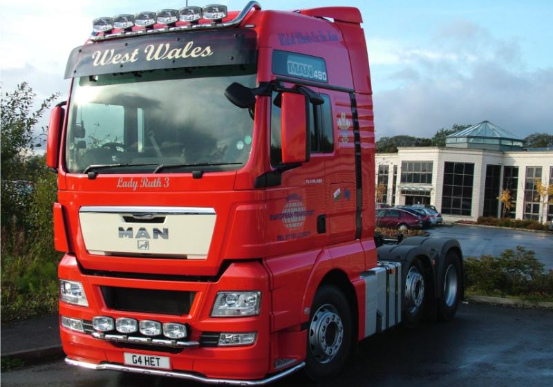 Přední nerezový rám Kelsa MiniBar pro Man TGX XXL | XLX | XL