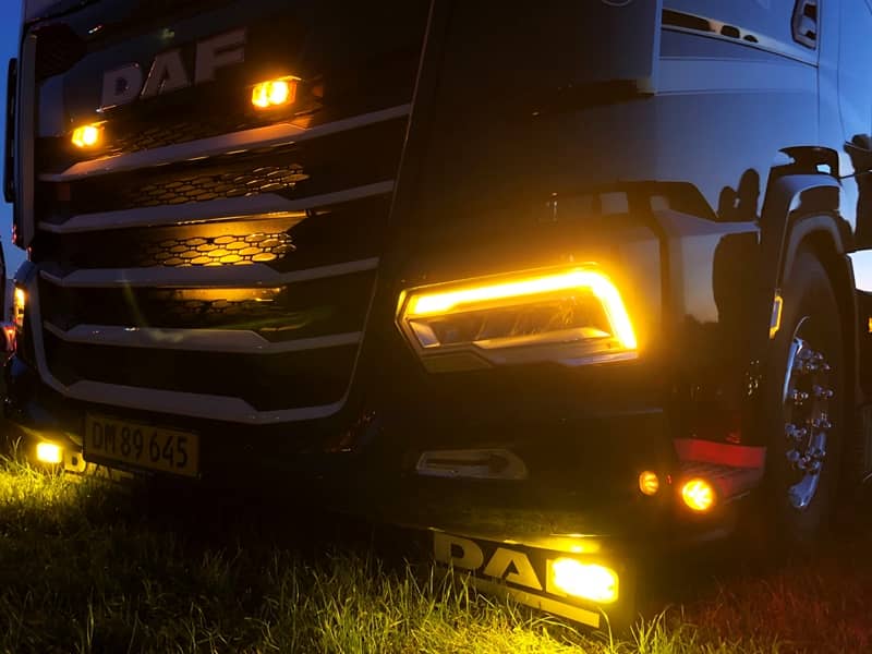 Oranžové LED moduly denního svícení pro DAF XG, XG+ a XF 2021-