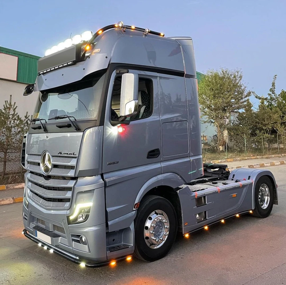 Střešní rampa typ H, 17 LED Mercedes Actros MP4 a MP5 Giga Space
