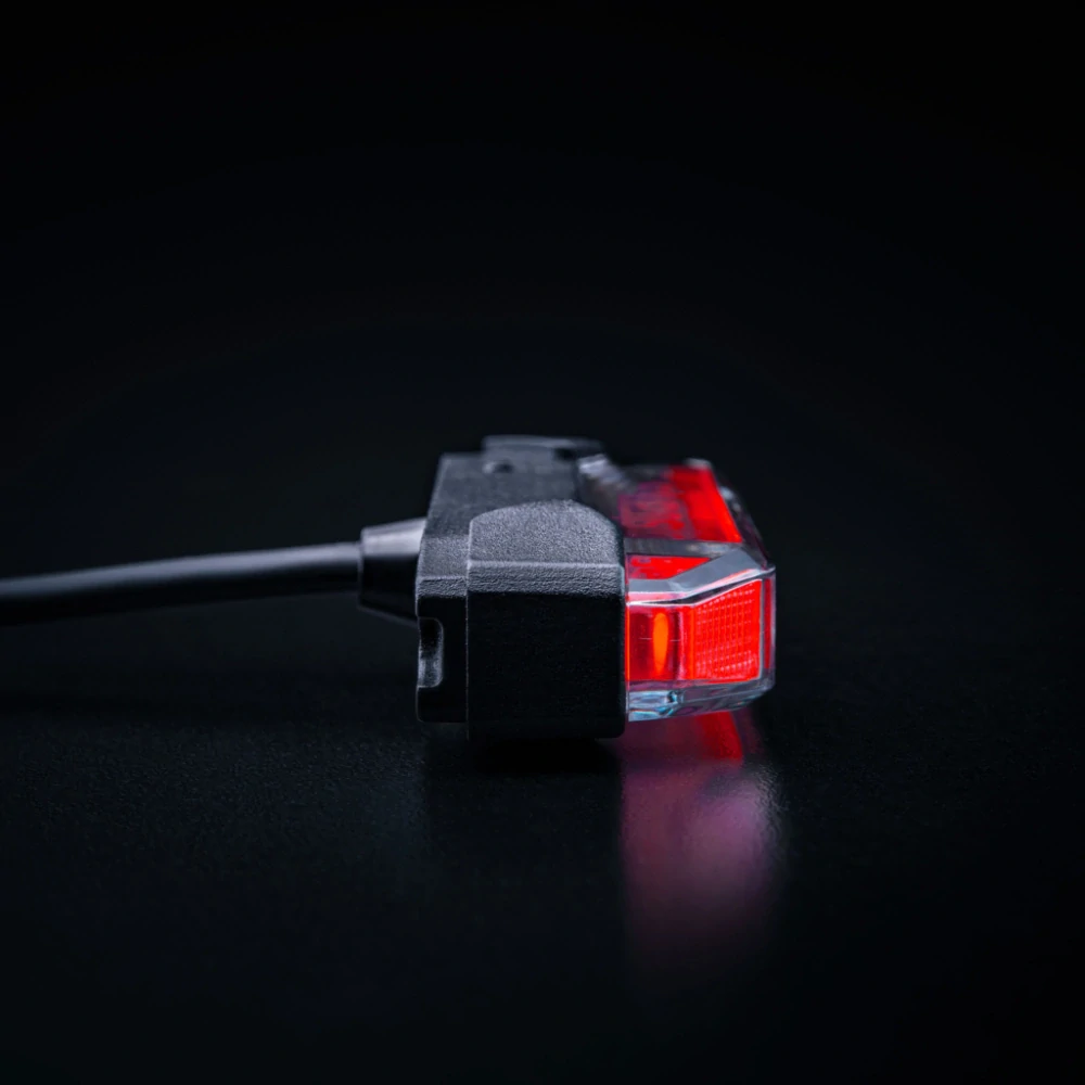 Poziční světlo Strands FIREFLY SEE ME, 10-48V, ECE R10, R65- červené