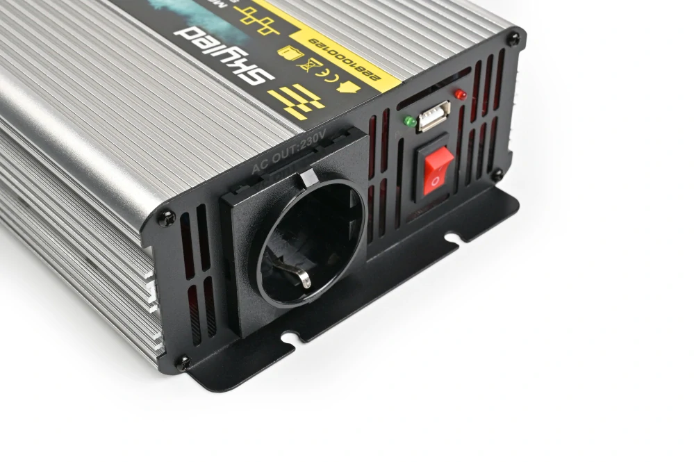 Měnič napětí Skyled 12V/230V, 2000W (1000W trvalý), modifikovaný Sinus