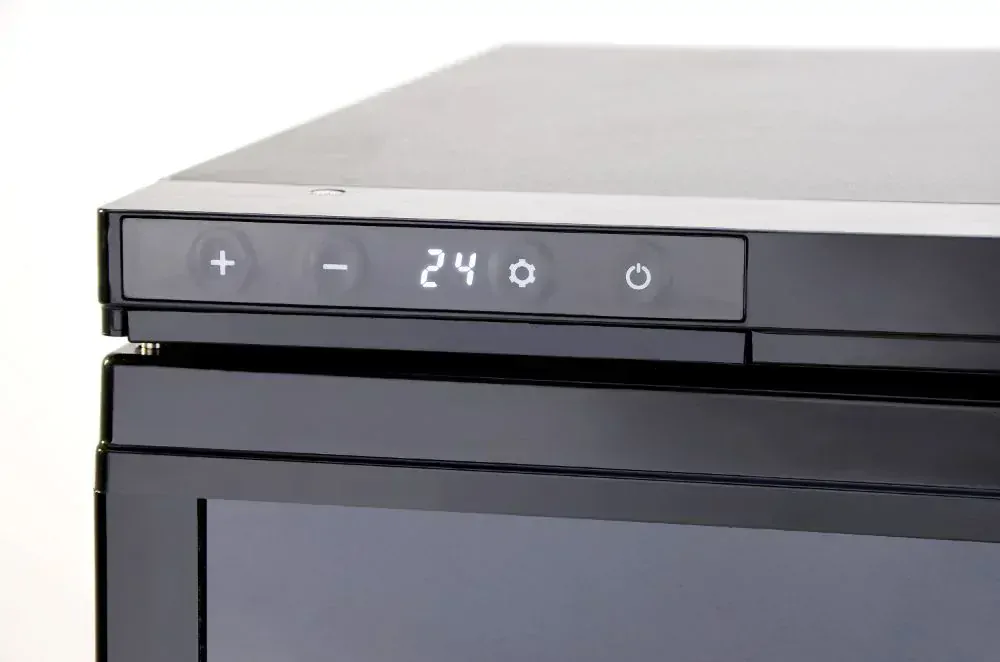 Kompresorová lednice s mrazákem do karavanu Vigo Cool 65 l 12/24V