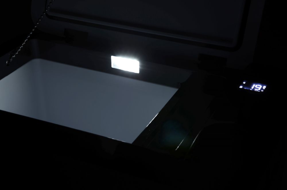 Přenosná kompresorová autochladnička Vigo Cool V25, 25 l, 12/24/230V