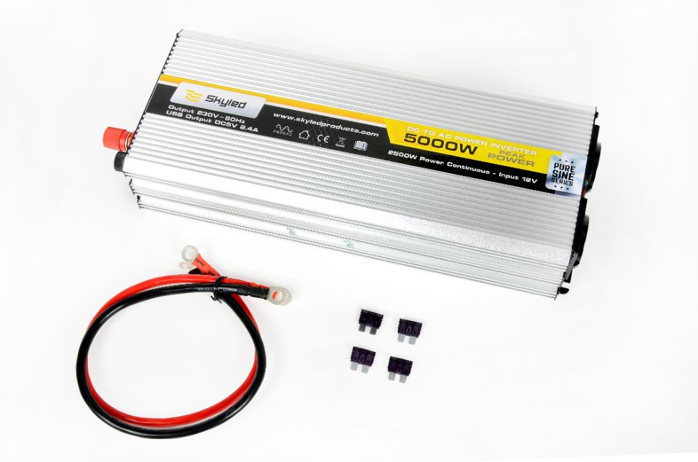 Měnič napětí Skyled 12V/230V, 5000W (2500W trvalý), čistý Sinus