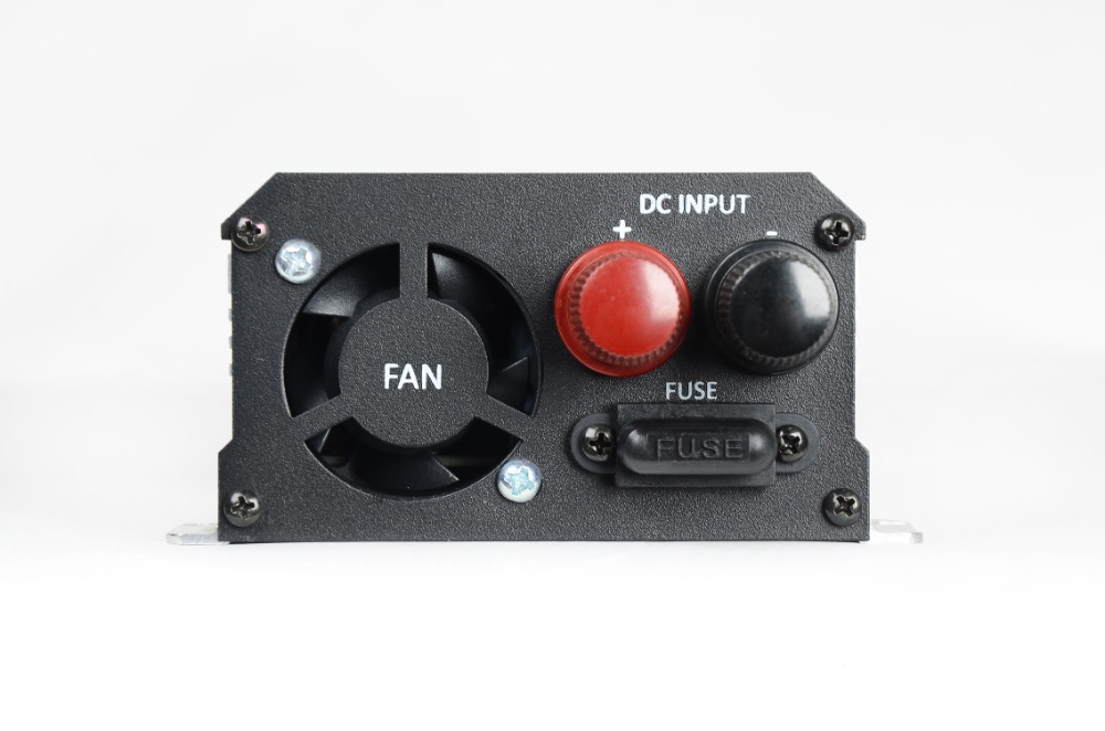 Měnič napětí Skyled 12V/230V, 800W (400W trvalý) čistý Sinus