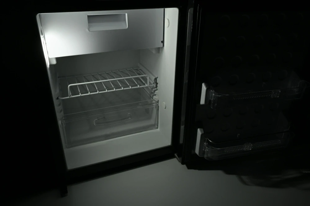 Kompresorová lednice s mrazákem do karavanu Vigo Cool 40 l 12/24V