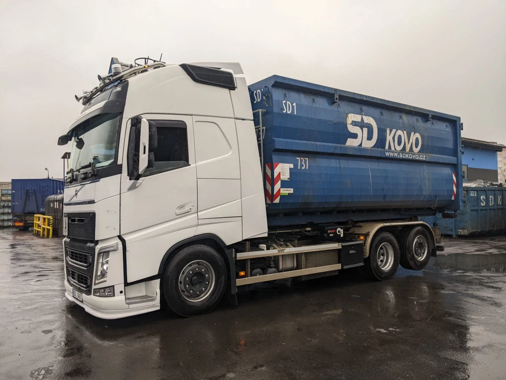 Střešní a zakabinové spoilery pro VOLVO FH4/5 Globetrotter