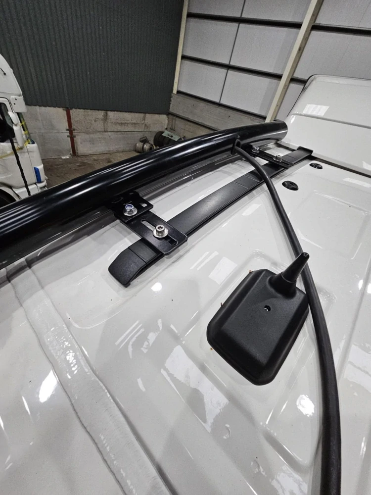 Střešní nerezový rám long pro Scanii NTG, 13 LED