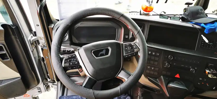 Potah na volant MAN